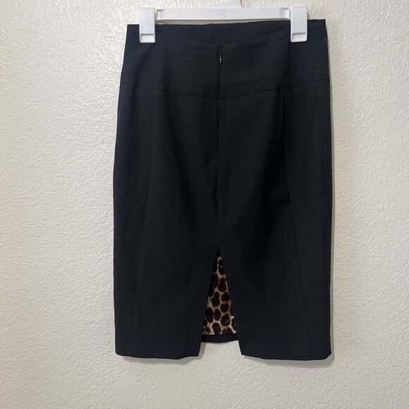 Express Design Studio Black Pencil Skirt Hook & Eye Lined Leopard Print Size 2 - Picture 2 of 4